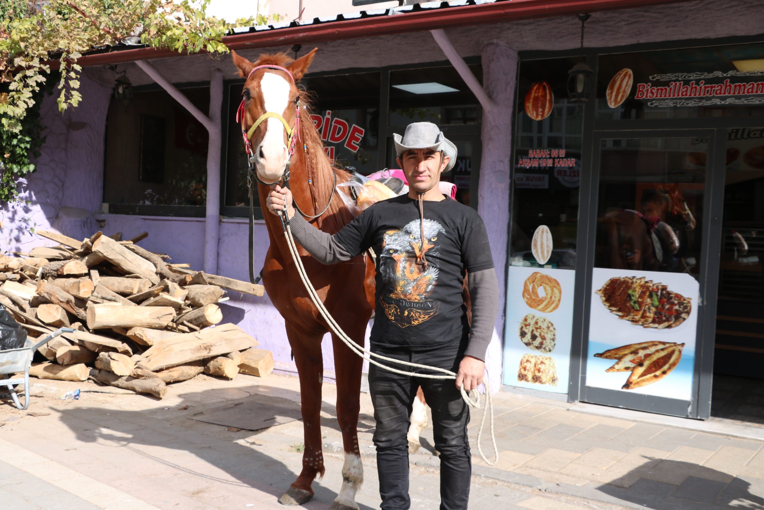 YOZGAT (AA) – BAHADIR MUHLİS GÖKGÜL – Yozgat'ta yaşayan esnaf