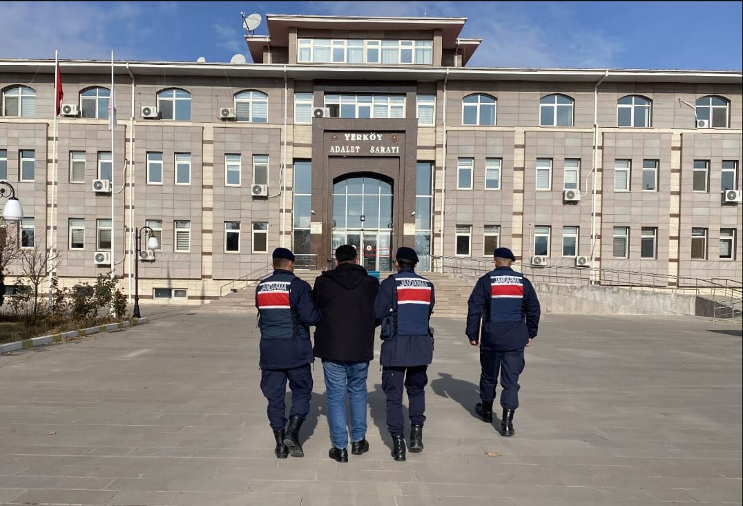 YOZGAT (AA) – Yozgat'ta jandarma ekiplerince bir firari hükümlü yakalandı.
