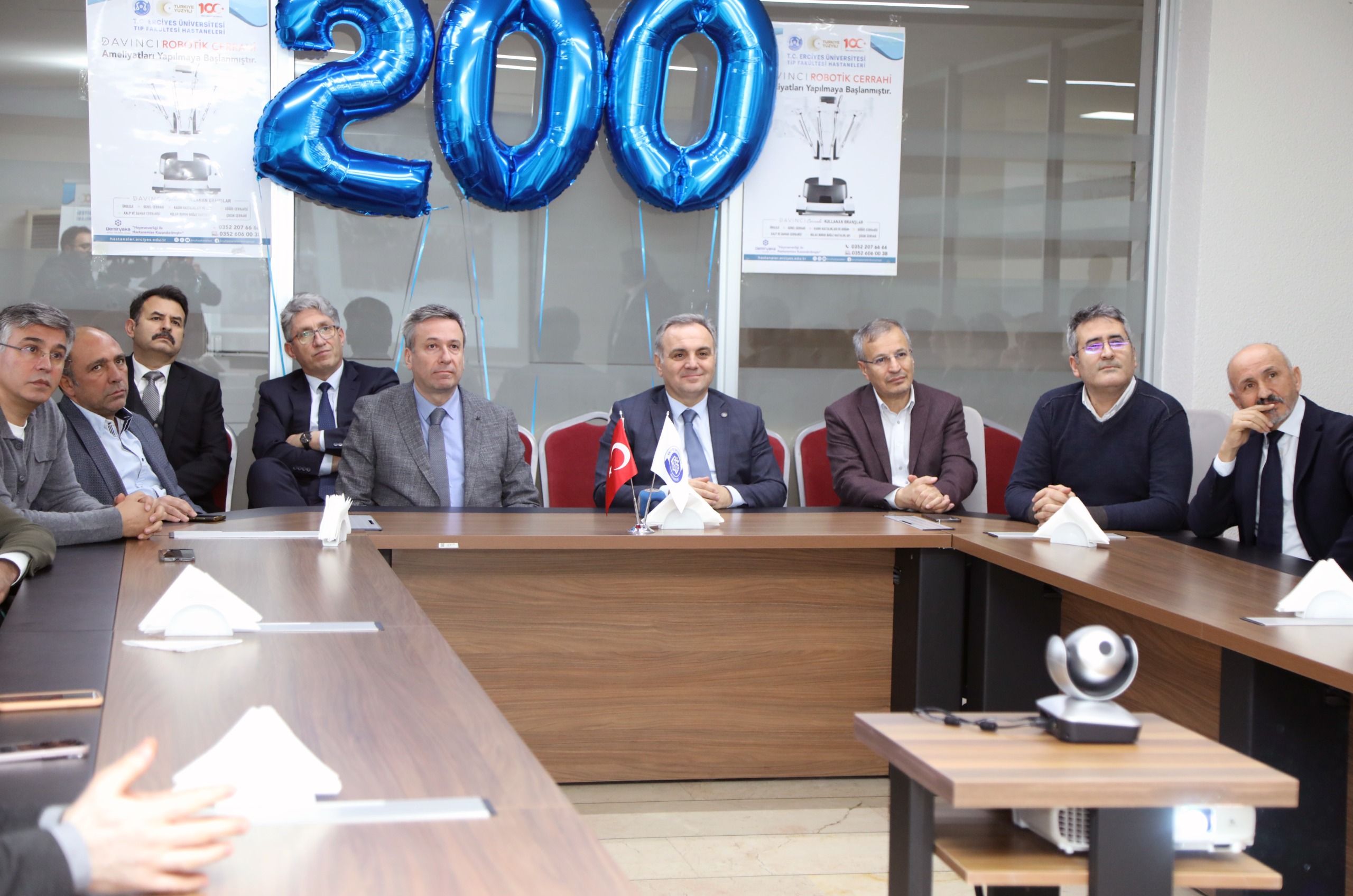 KAYSERİ (AA) – Erciyes Üniversitesi (ERÜ) Hastanelerinde robotik cerrahi sistem