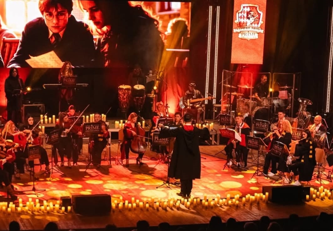 - Dünyada en çok izlenenler arasında gösterilen filmlerin ikonik müziklerini