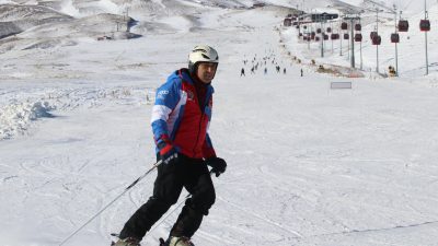 KAYSERİ (AA) – Türkiye'nin önemli kayak merkezlerinden Erciyes Kış Sporları