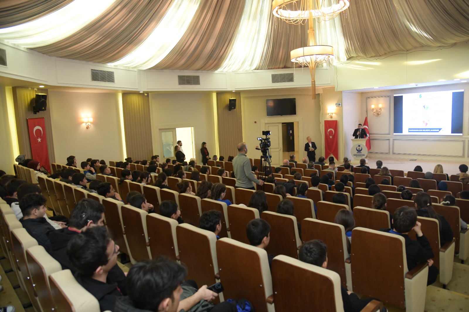 ANKARA (AA) – Kahramankazan Belediyesi, "Dijital Akademi" projesini hayata geçirdi.