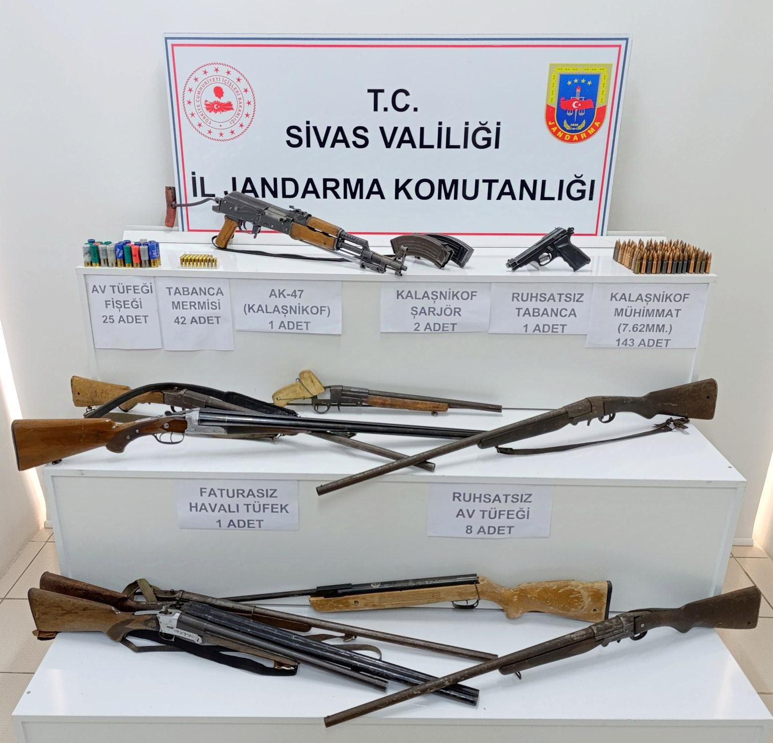 SİVAS (AA) – Sivas'ın Gürün ilçesinde jandarma ekiplerince gerçekleştirilen silah
