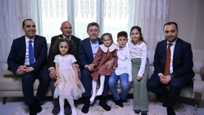 Bakan Yumaklı Akçavakıf Köyünde bir ailenin iftar sofrasında yer aldı.