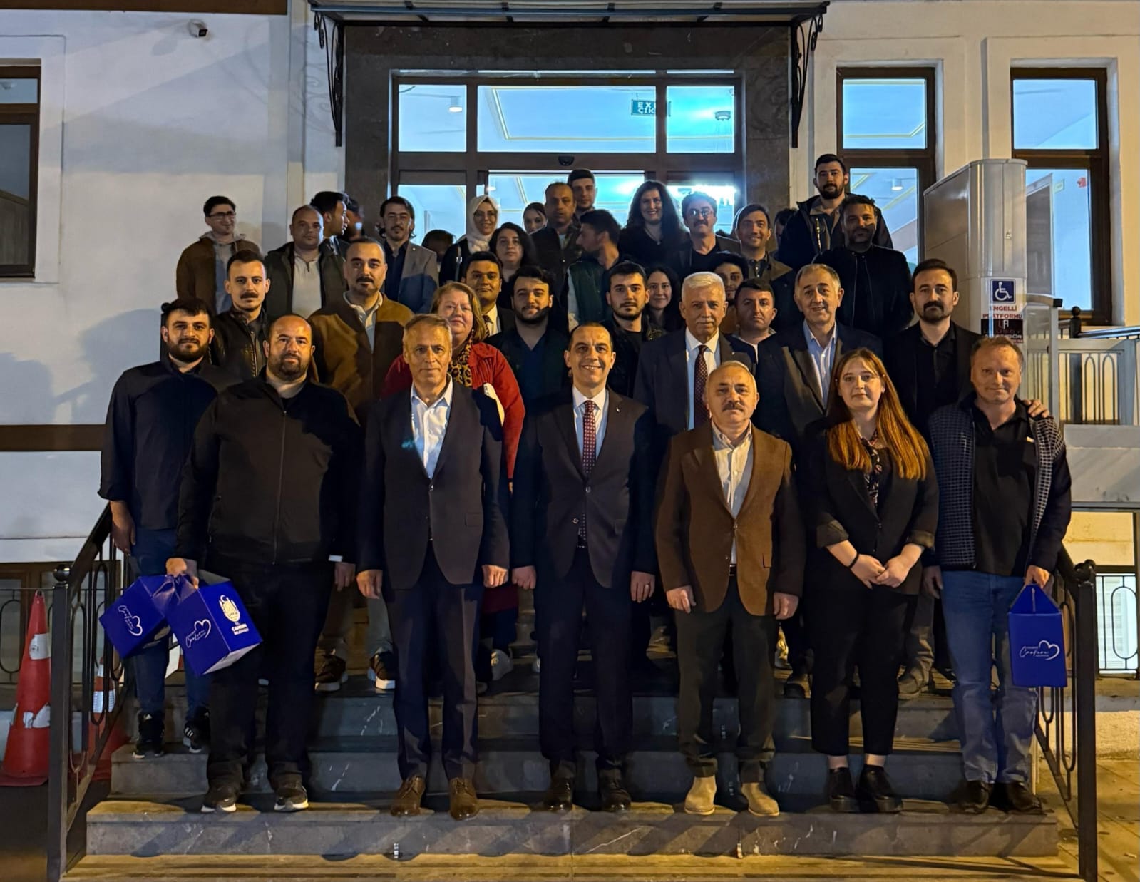 Çankırı Belediye Başkanı İsmail Hakkı Esen, kentte görev yapan Veteriner