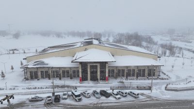 Çerkeş Belediye Başkanı Hasan Sopacı’nın talimatıyla, yolda kalan vatandaşlar belediyeye