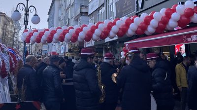 Gastronomi alanında zincirleşen markalardan biri olan Yaprak Dönercisi, Çankırı şubesini