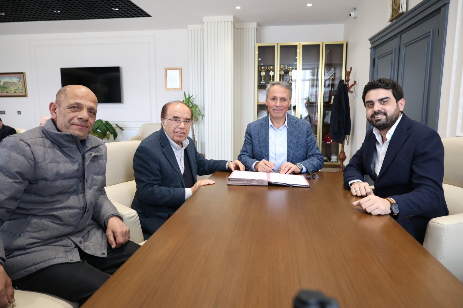 OKUL ÇANTALARI ARTIK ÇERKEŞ OSB’DE ÜRETİLECEK