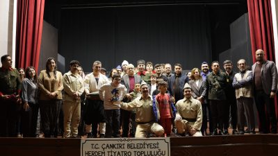 “Çanakkale Ilgazlı Mehmet’in Yemini” adlı oyun izleyiciler ile buluştu.