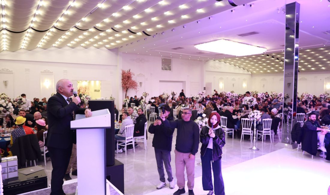 Çankırı Belediye Başkanı İsmail Hakkı Esen, düzenlenen iftar programında belediye