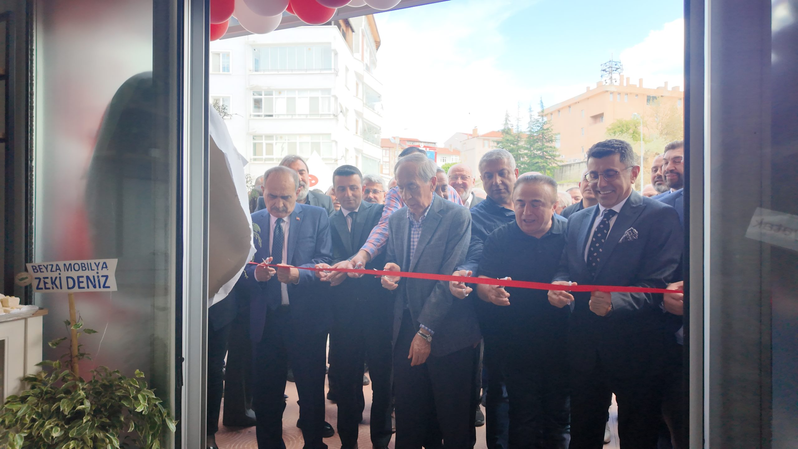BAŞKENT HALI MOBİLYA ILGAZ'DA 5. ŞUBESİNİ AÇTI