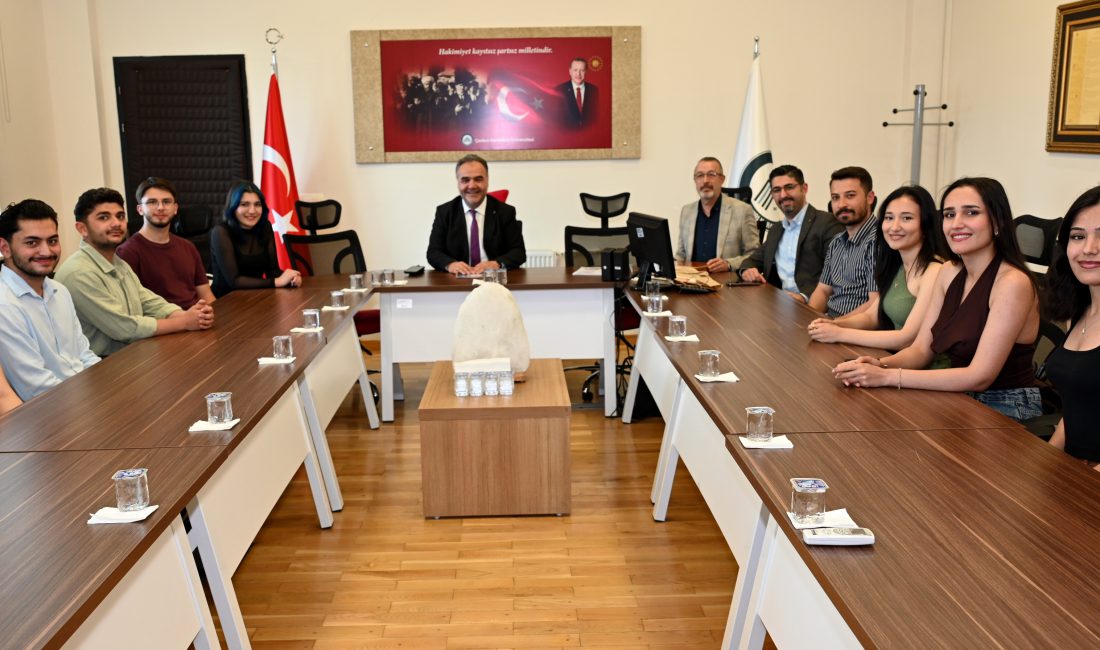 Bakü’de Türkiye’yi Temsil Eden ÇAKÜ Ekibine Rektör Karataş’tan Tebrik