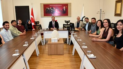 Bakü’de Türkiye’yi Temsil Eden ÇAKÜ Ekibine Rektör Karataş’tan Tebrik