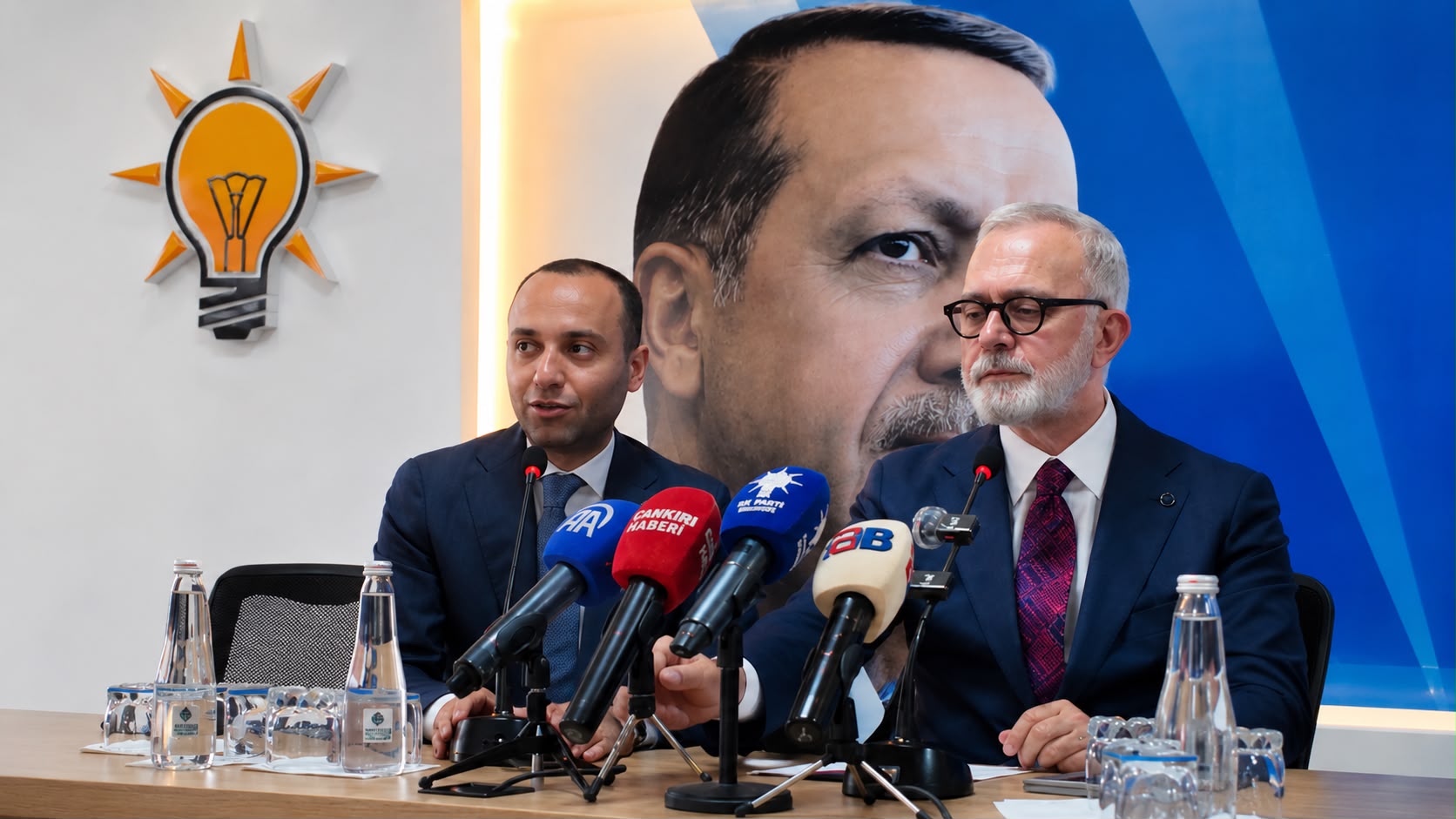 TRT 1 ekranlarında yayınlanan Payitaht Abdülhamid dizisinde canlandırdığı Hasan Tahsin