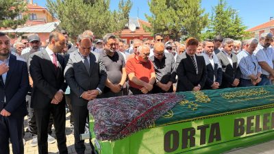 Orta Belediye Başkanı Ömer Bezci’nin annesi Ferize Bezci, Orta ilçesinde