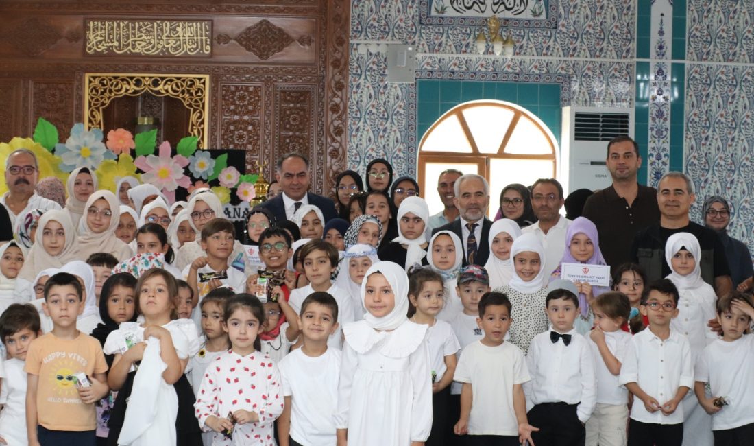 Çankırı’da İmam-ı Azam Camii’nde düzenlenen Yaz Kur’an Kursları Kapanış Programı’nda,
