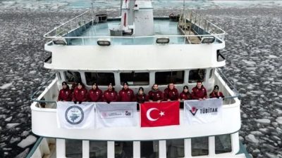 Türkiye’nin 6. Ulusal Arktik Bilimsel Araştırma Seferi tamamlandı. Bilim insanları,