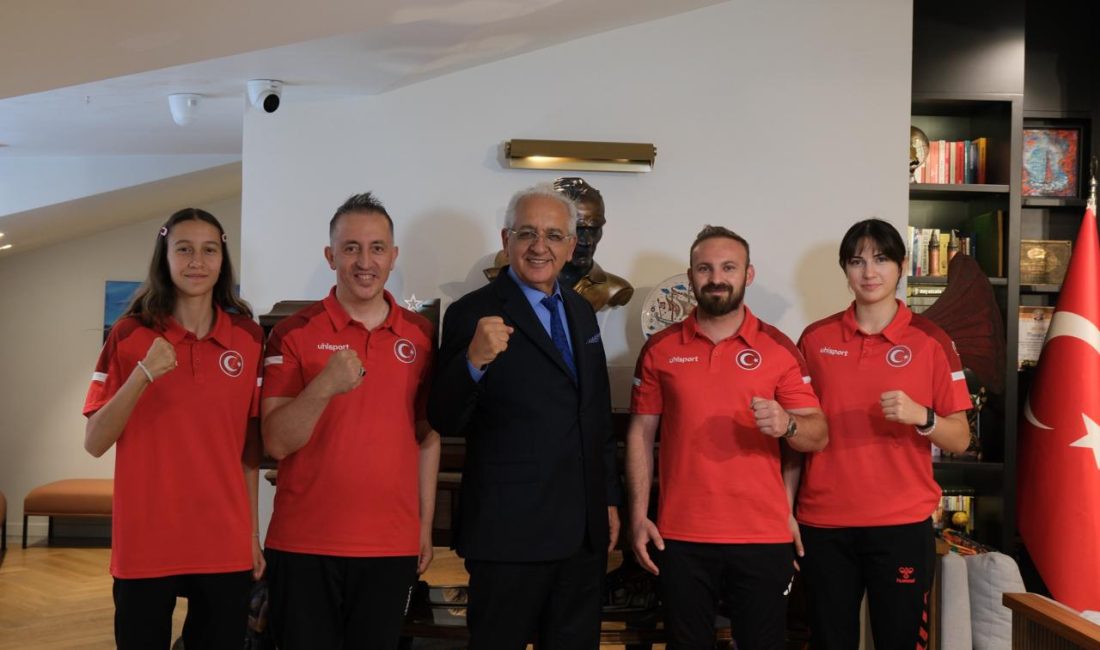 Çankırılı milli sporcular Fatma Erva Çınar ve Ecrin Özkan, antrenörleri