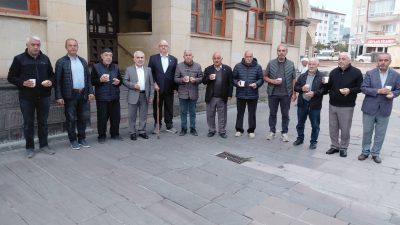 Çankırı’da düzenlenen “Kahraman Gazilerimizle Sabah Namazı Buluşması” programında gaziler, vatandaşlar