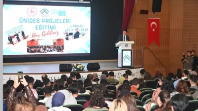ÇAKÜ, ÜNİDES’in 7. dönem başvuruları öncesinde düzenlediği eğitimle öğrencilerin proje