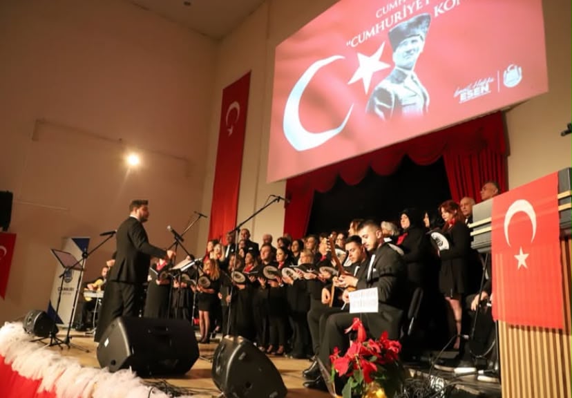 Çankırı’da Cumhuriyetimizin 103. yıl dönümü dolayısıyla düzenlenen Cumhuriyet Coşkusu Konseri’nde,