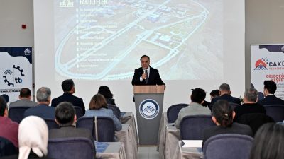 ÇAKÜ’de başlayan eğitimle akademisyenlerin proje hazırlama yetkinliklerinin artırılması ve yeni