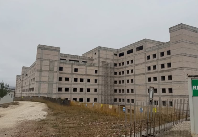 Çankırı’da yapımı devam eden Eğitim ve Araştırma Hastanesi’nde yürütülen çalışmalar